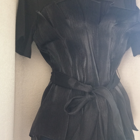 Women's elegant crewneck sheer black peplem top with front tie size medium - Picture 10 of 10